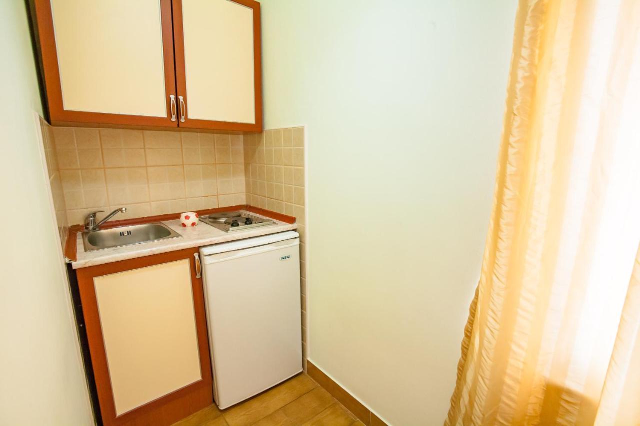 Apartmani Nilaj Ulcinj Exterior photo