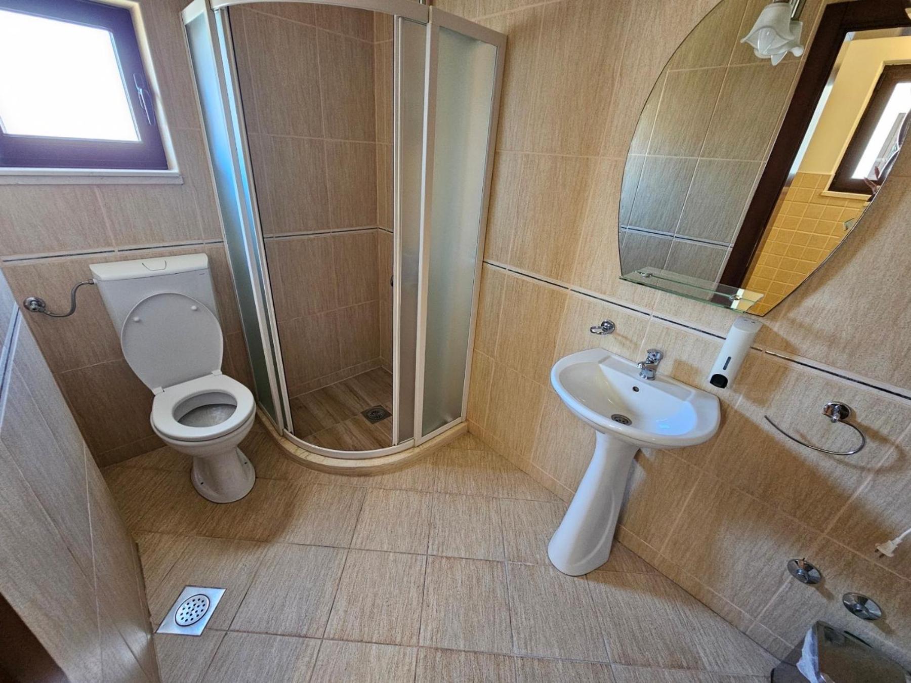 Apartmani Nilaj Ulcinj Exterior photo