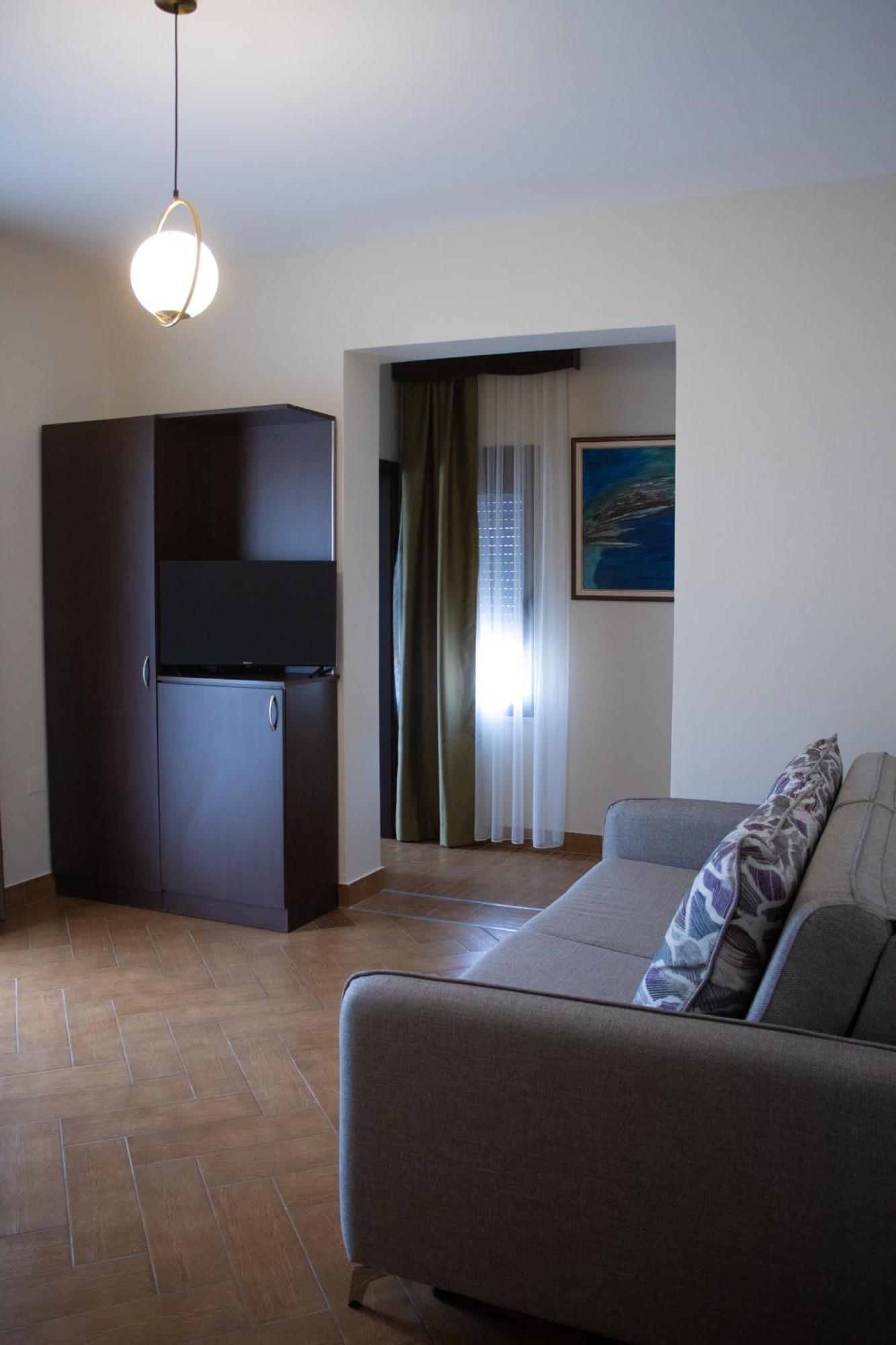 Apartmani Nilaj Ulcinj Exterior photo