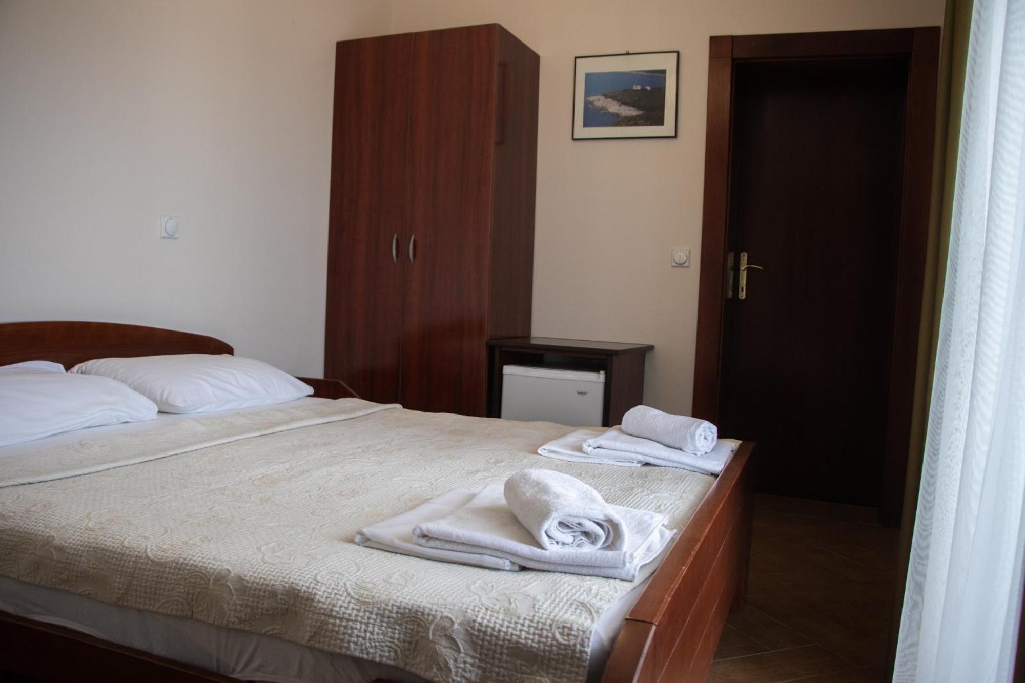 Apartmani Nilaj Ulcinj Exterior photo