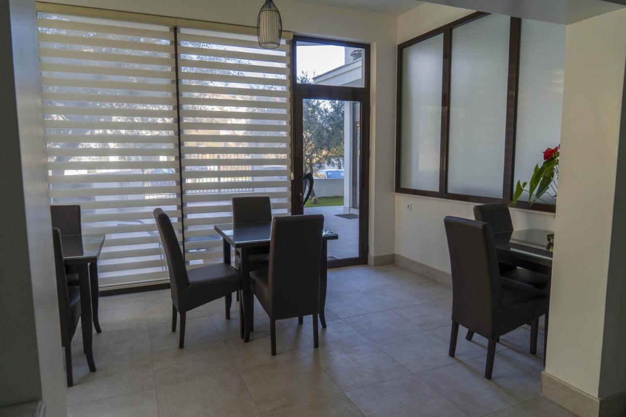 Apartmani Nilaj Ulcinj Exterior photo