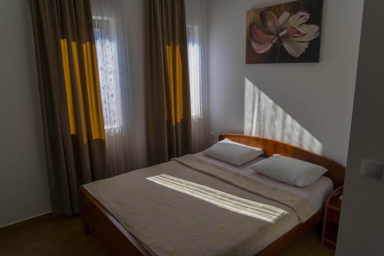 Apartmani Nilaj Ulcinj Exterior photo